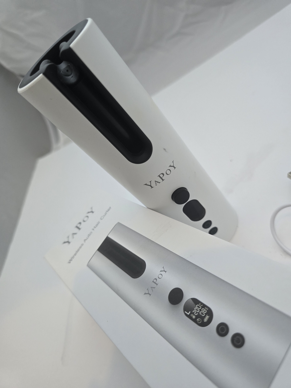 Yapoy Automatic Hair Curler - White with Black Accents